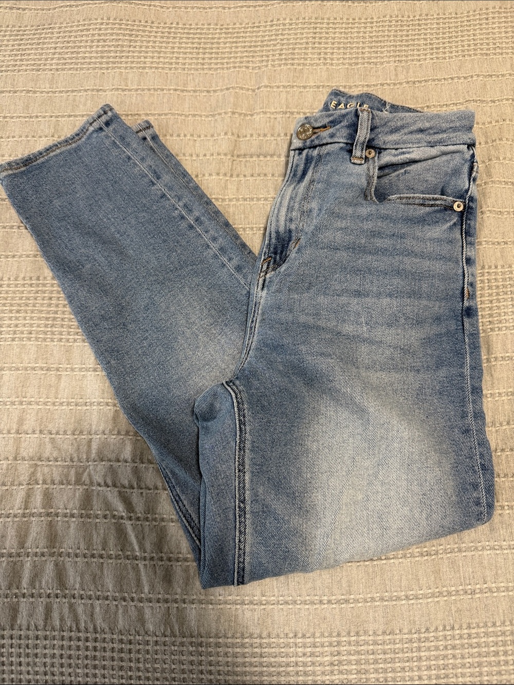 American Eagle Outfitters Light Blue Curvy Mom Jean